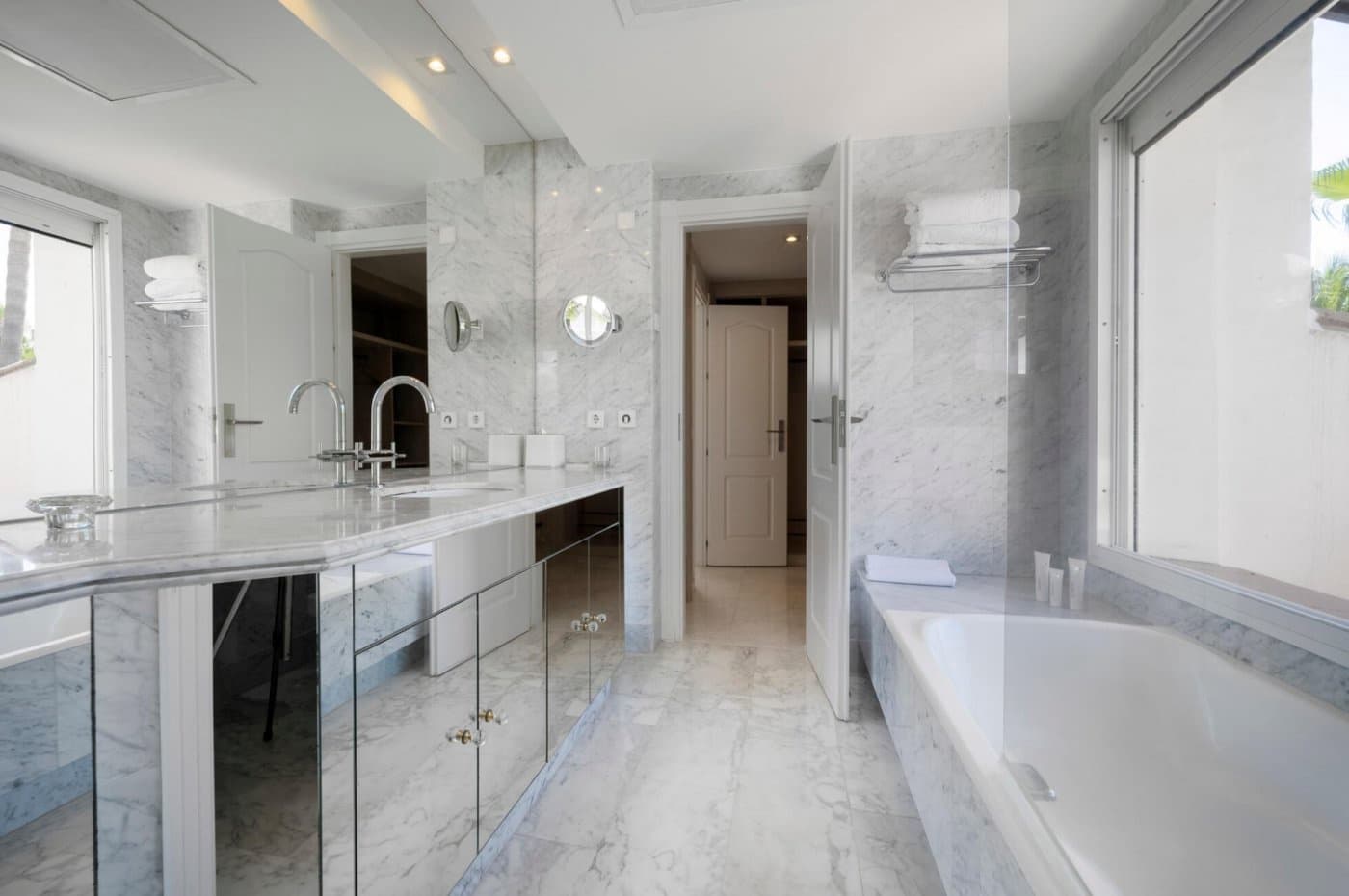 4 bedroom Penthouse for sale in Golden Mile with pool garage - € 4,690,000 (Ref: 7166731)