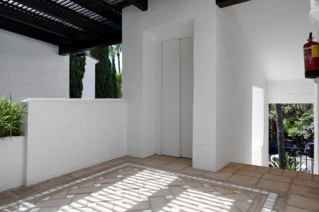 4 sovrum Takvåning till salu i Golden Mile, Marbella med pool garage - 4 690 000 € (Ref: 7166731)