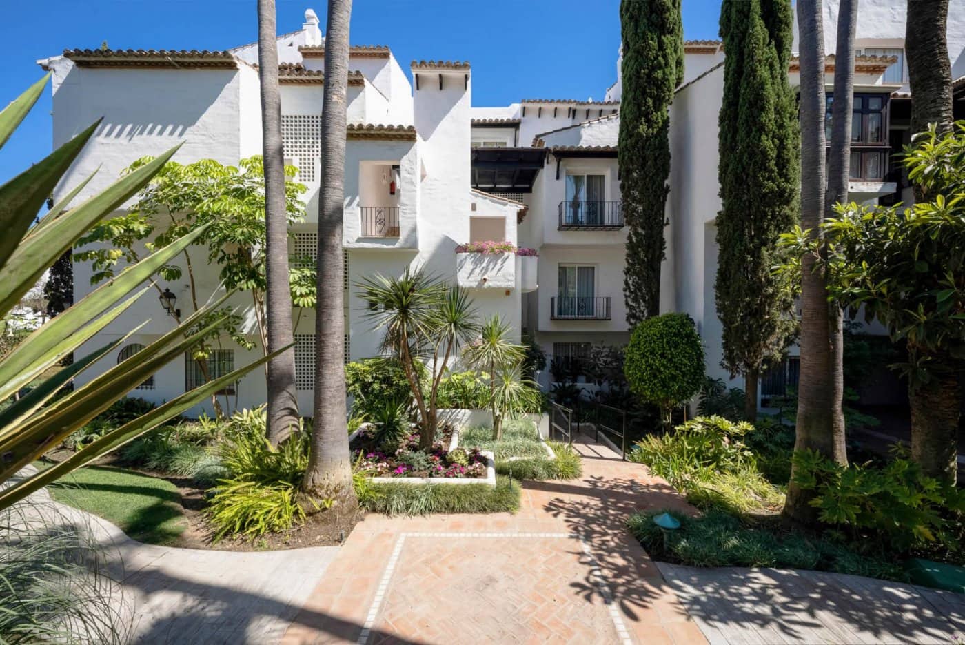 4 bedroom Penthouse for sale in Golden Mile with pool garage - € 4,690,000 (Ref: 7166731)