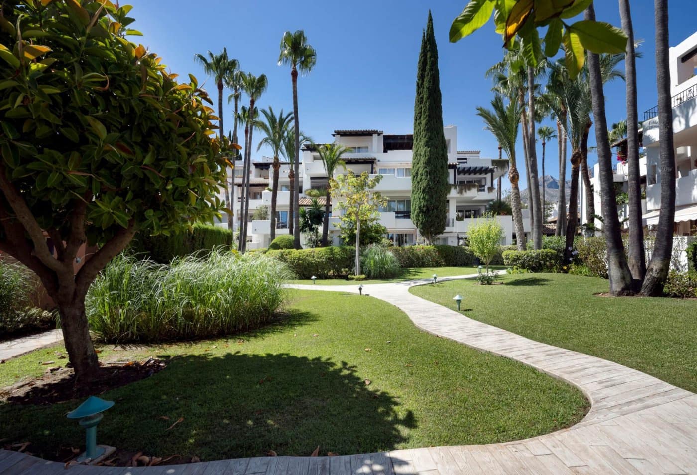 4 bedroom Penthouse for sale in Golden Mile with pool garage - € 4,690,000 (Ref: 7166731)