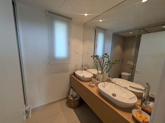 Apartamento de 3 habitaciones en Fuengirola en venta con piscina garaje - 595.000 € (Ref: 8108897)