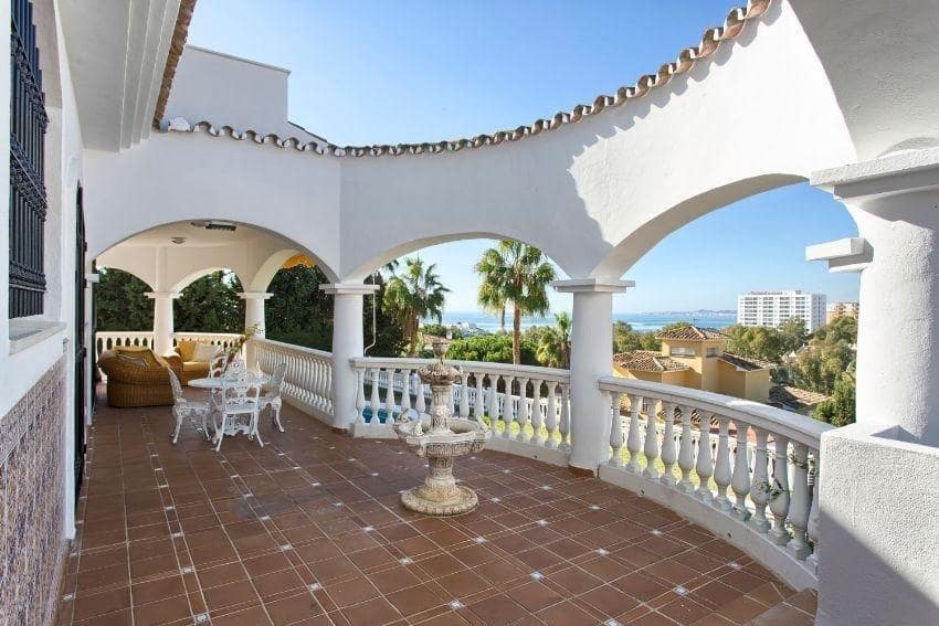 4 soveværelse Villa til salg i Torrequebrada med swimmingpool garage - € 1.750.000 (Ref: 8108903)