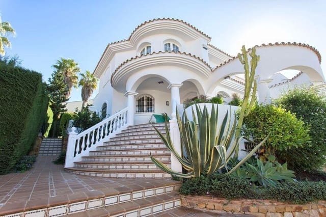 4 sypialnia Willa na sprzedaż w Torrequebrada, Benalmádena z basenem garażem - 1 750 000 € (Ref: 8108903)