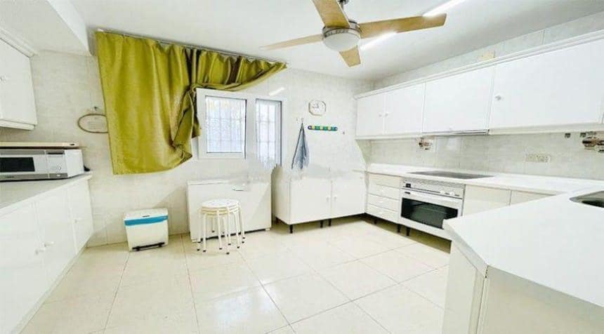 4 quarto Moradia para venda em Benalmadena com piscina garagem - 1 150 000 € (Ref: 8108935)