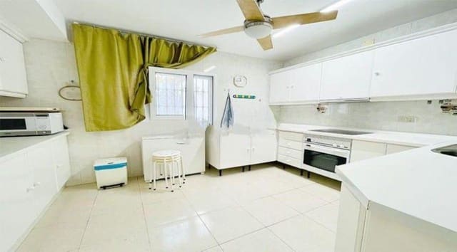 4 sovrum Villa till salu i Puerto Marina, Benalmádena med pool garage - 1 150 000 € (Ref: 8108935)