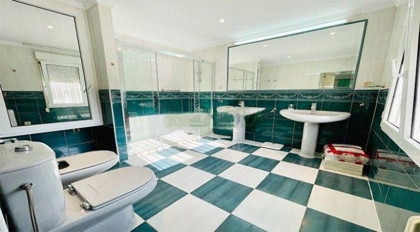 4 quarto Moradia para venda em Benalmadena com piscina garagem - 1 150 000 € (Ref: 8108935)