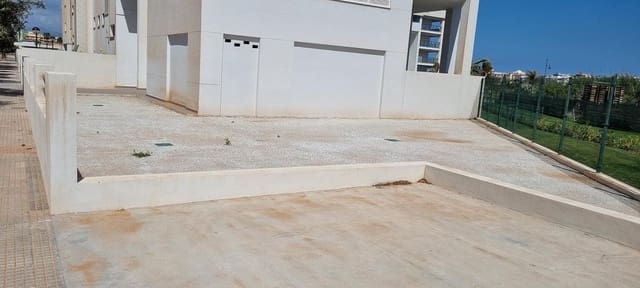 Kaupallinen myytävänä paikassa Torremolinos - 575 000 € (Ref: 8108953)