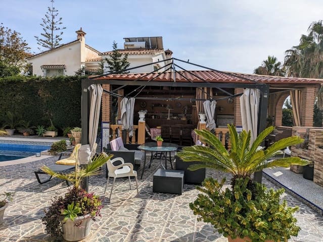 5 sypialnia Willa na sprzedaż w Benalmádena z basenem garażem - 950 000 € (Ref: 8108977)