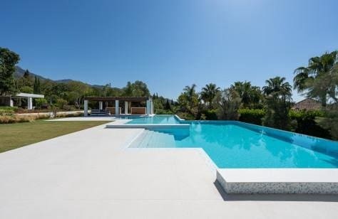 7 chambre Villa/Maison à vendre à Golden Mile avec piscine garage - 17 950 000 € (Ref: 8109617)