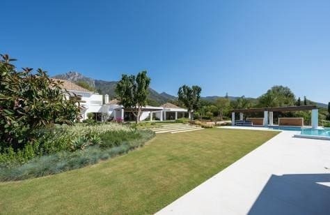 7 chambre Villa/Maison à vendre à Golden Mile avec piscine garage - 17 950 000 € (Ref: 8109617)