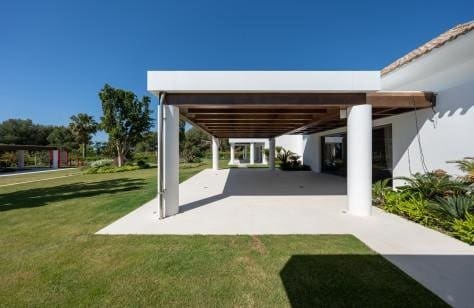 7 chambre Villa/Maison à vendre à Golden Mile avec piscine garage - 17 950 000 € (Ref: 8109617)