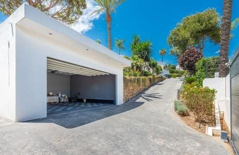 7 soveværelse Villa til salg i Marbella med swimmingpool garage - € 8.900.000 (Ref: 8109618)