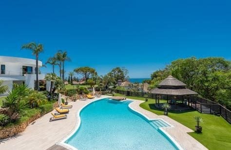 7 soveværelse Villa til salg i Marbella med swimmingpool garage - € 8.900.000 (Ref: 8109618)