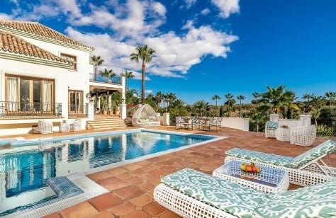 16 bedroom Villa for sale in Benahavis with pool garage - € 8,990,000 (Ref: 8109619)