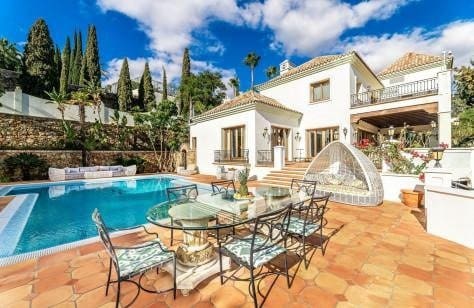 16 bedroom Villa for sale in Benahavis with pool garage - € 8,990,000 (Ref: 8109619)