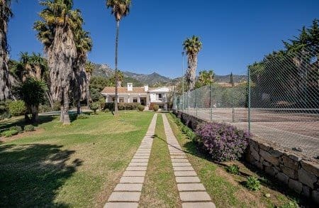 7 soveværelse Villa til salg i Marbella med swimmingpool garage - € 3.000.000 (Ref: 8109622)