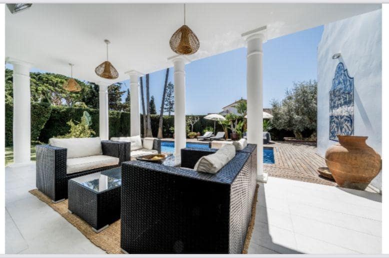 6 slaapkamer Villa te koop in Cabopino met zwembad - € 1.995.000 (Ref: 8109629)