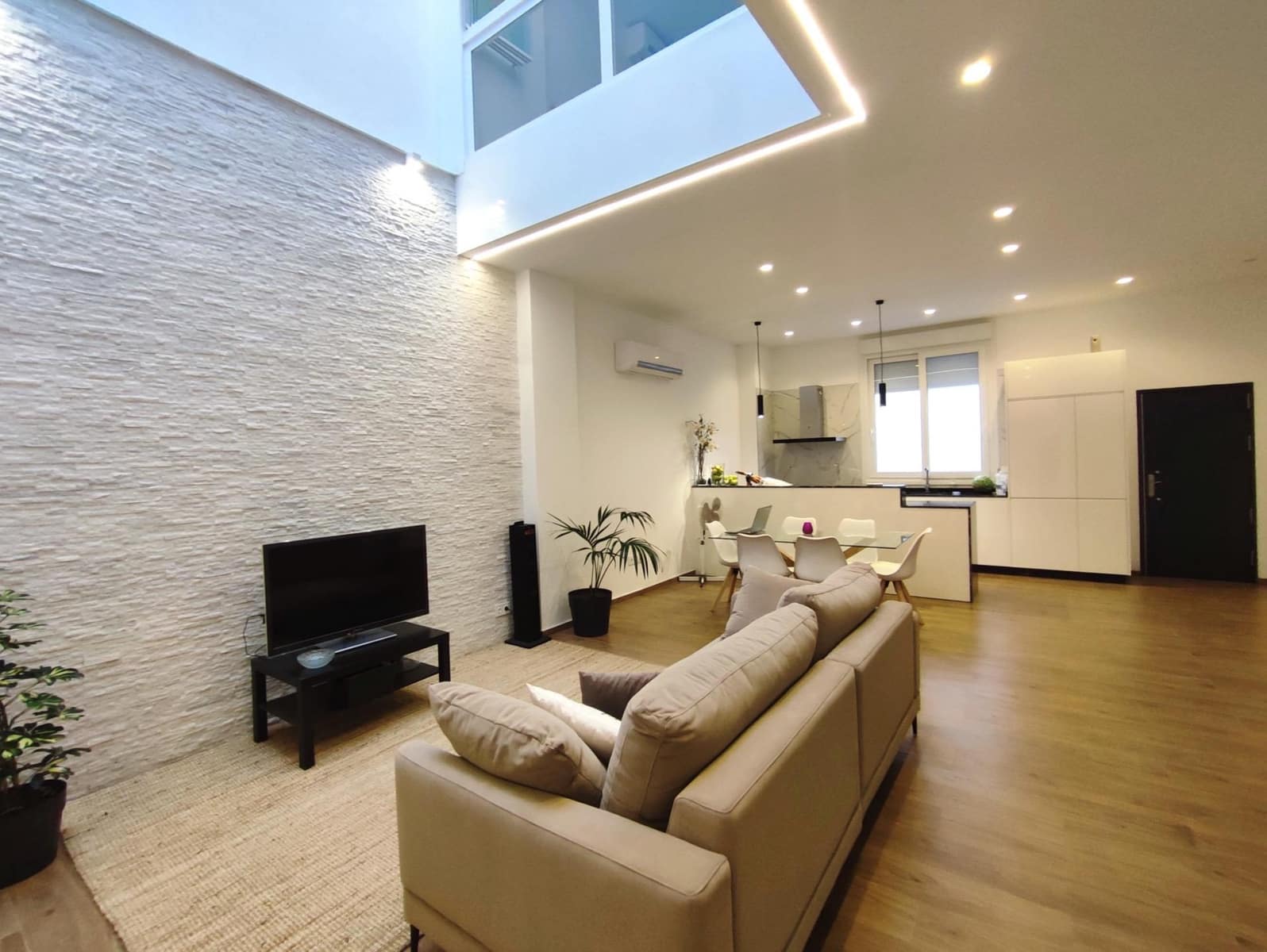 3 soveværelse Rækkehus til salg i Fuengirola - € 630.000 (Ref: 8109658)