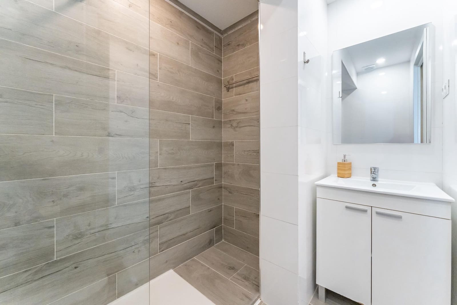 7 makuuhuone Huoneisto myytävänä paikassa Benalmadena Costa - 1 295 000 € (Ref: 8109662)