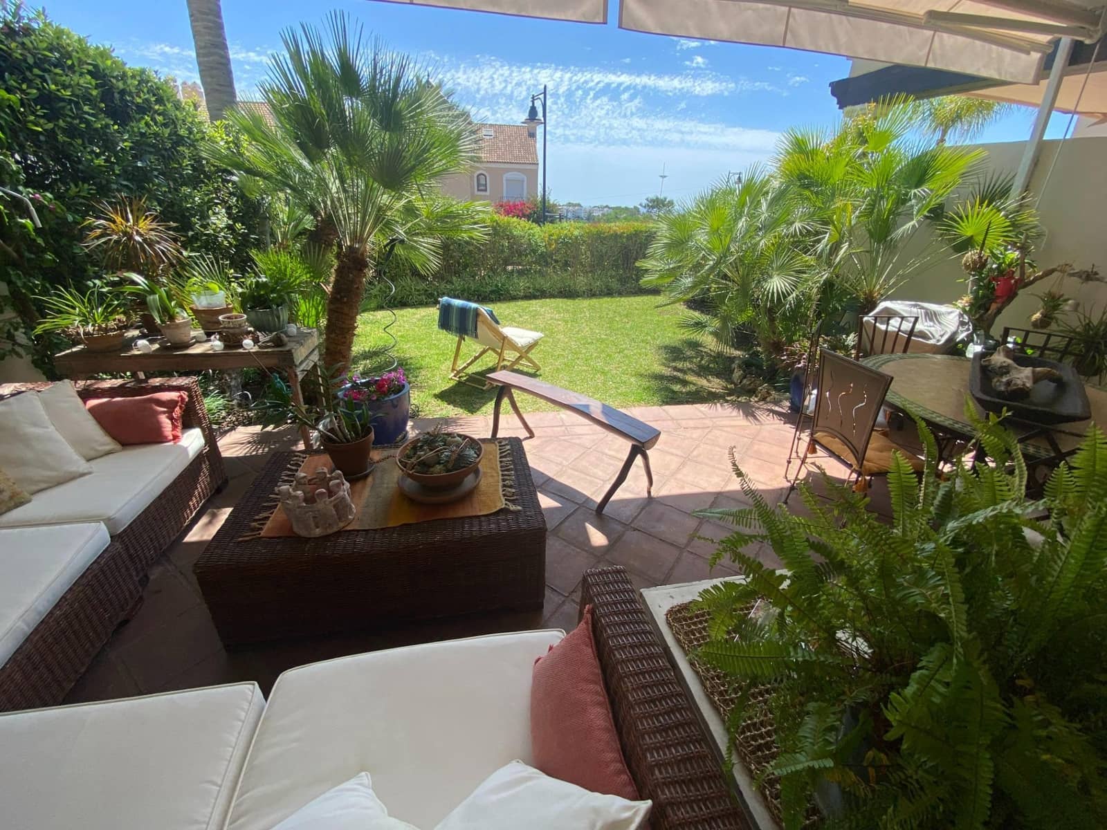 4 soverom Rekkehus til salgs i El Paraiso med svømmebasseng - € 740 000 (Ref: 8146516)