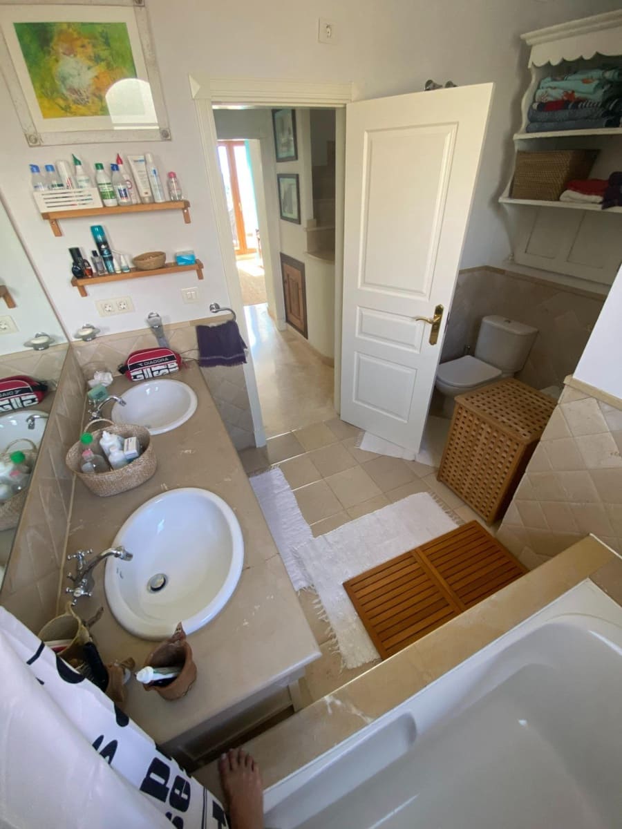 4 soverom Rekkehus til salgs i El Paraiso med svømmebasseng - € 740 000 (Ref: 8146516)