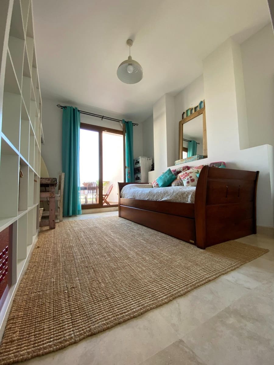 4 soverom Rekkehus til salgs i El Paraiso med svømmebasseng - € 740 000 (Ref: 8146516)