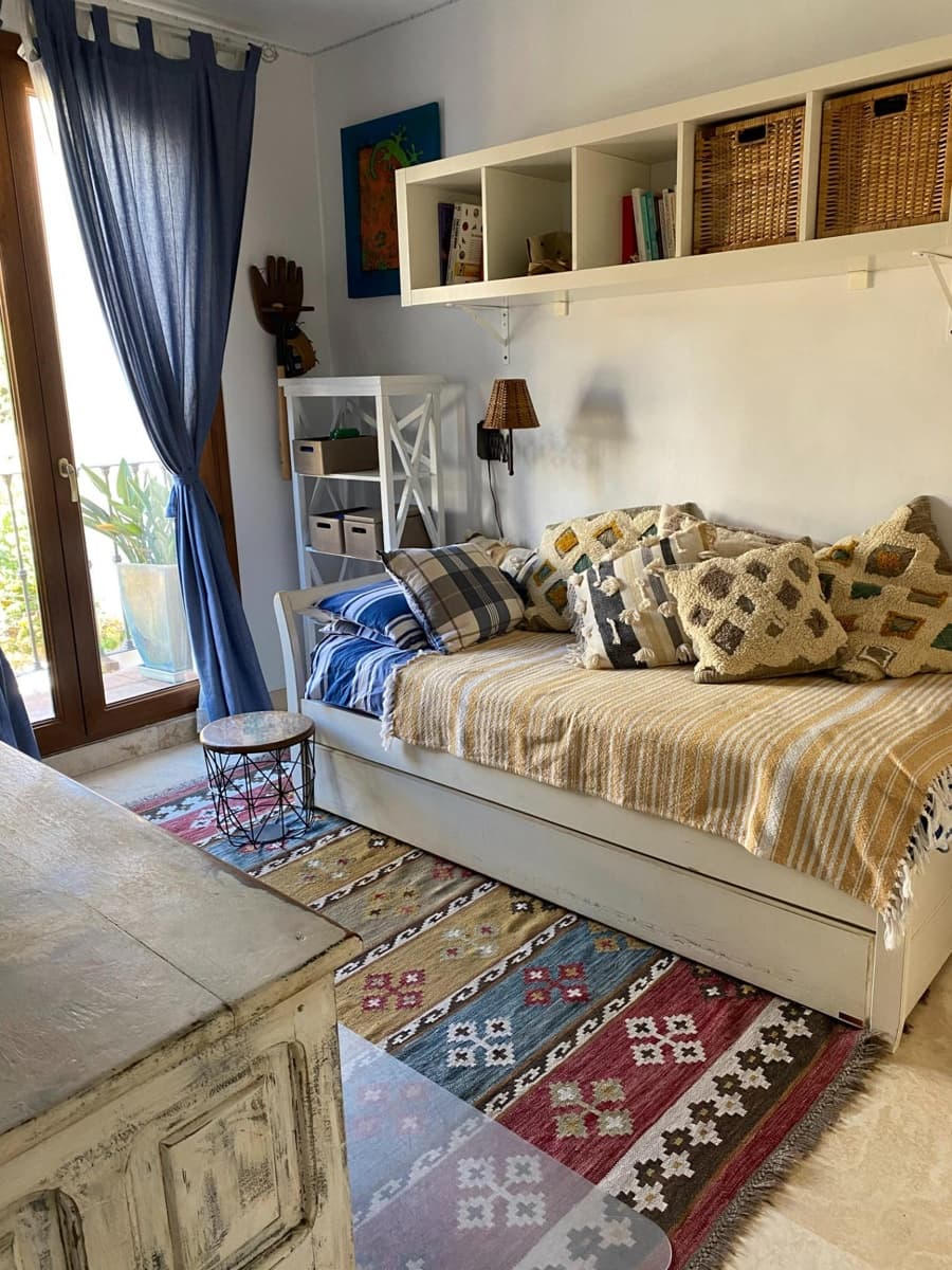 4 soverom Rekkehus til salgs i El Paraiso med svømmebasseng - € 740 000 (Ref: 8146516)