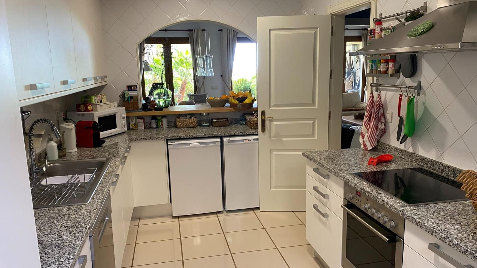 4 soverom Rekkehus til salgs i El Paraiso med svømmebasseng - € 740 000 (Ref: 8146516)