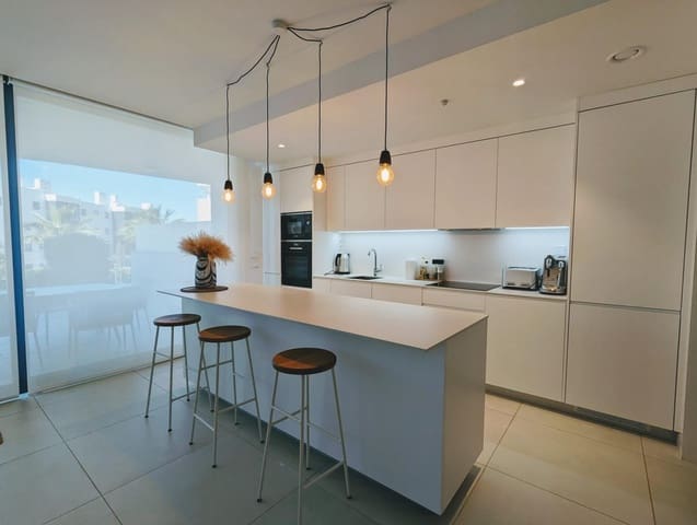 Apartamento de 3 habitaciones en Fuengirola en venta con piscina garaje - 795.000 € (Ref: 8253938)