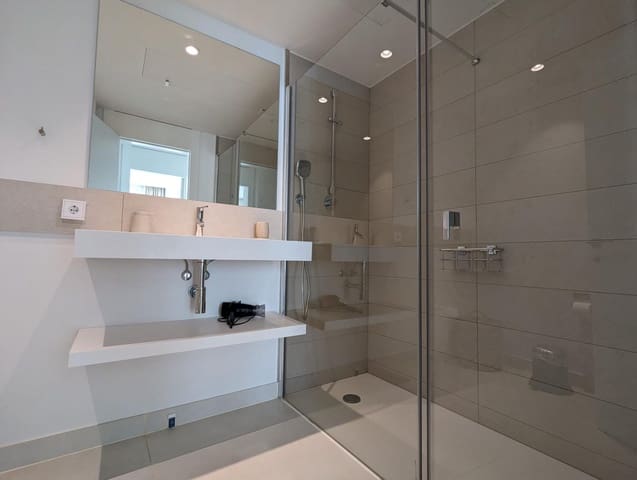 Apartamento de 3 habitaciones en Fuengirola en venta con piscina garaje - 795.000 € (Ref: 8253938)