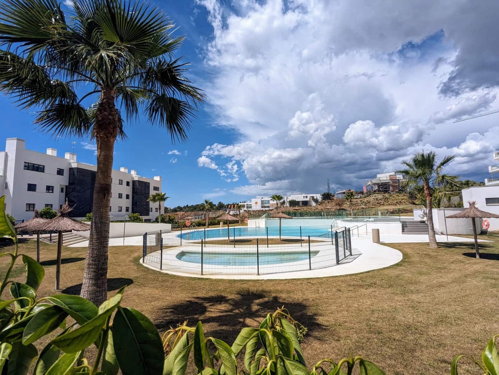 Apartamento de 3 habitaciones en Fuengirola en venta con piscina garaje - 795.000 € (Ref: 8253938)