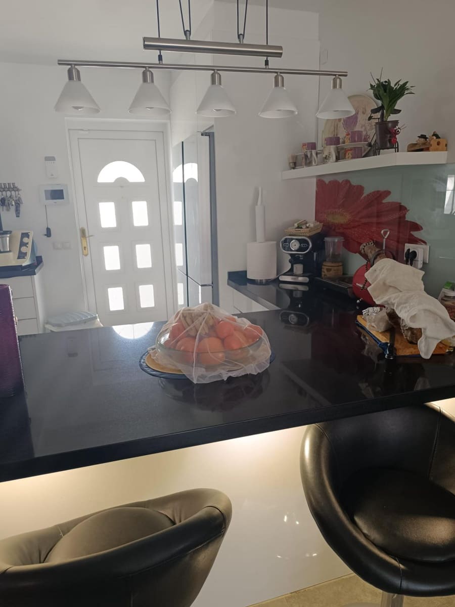 4 sypialnia Willa na sprzedaż w Miraflores z basenem garażem - 859 500 € (Ref: 8263159)