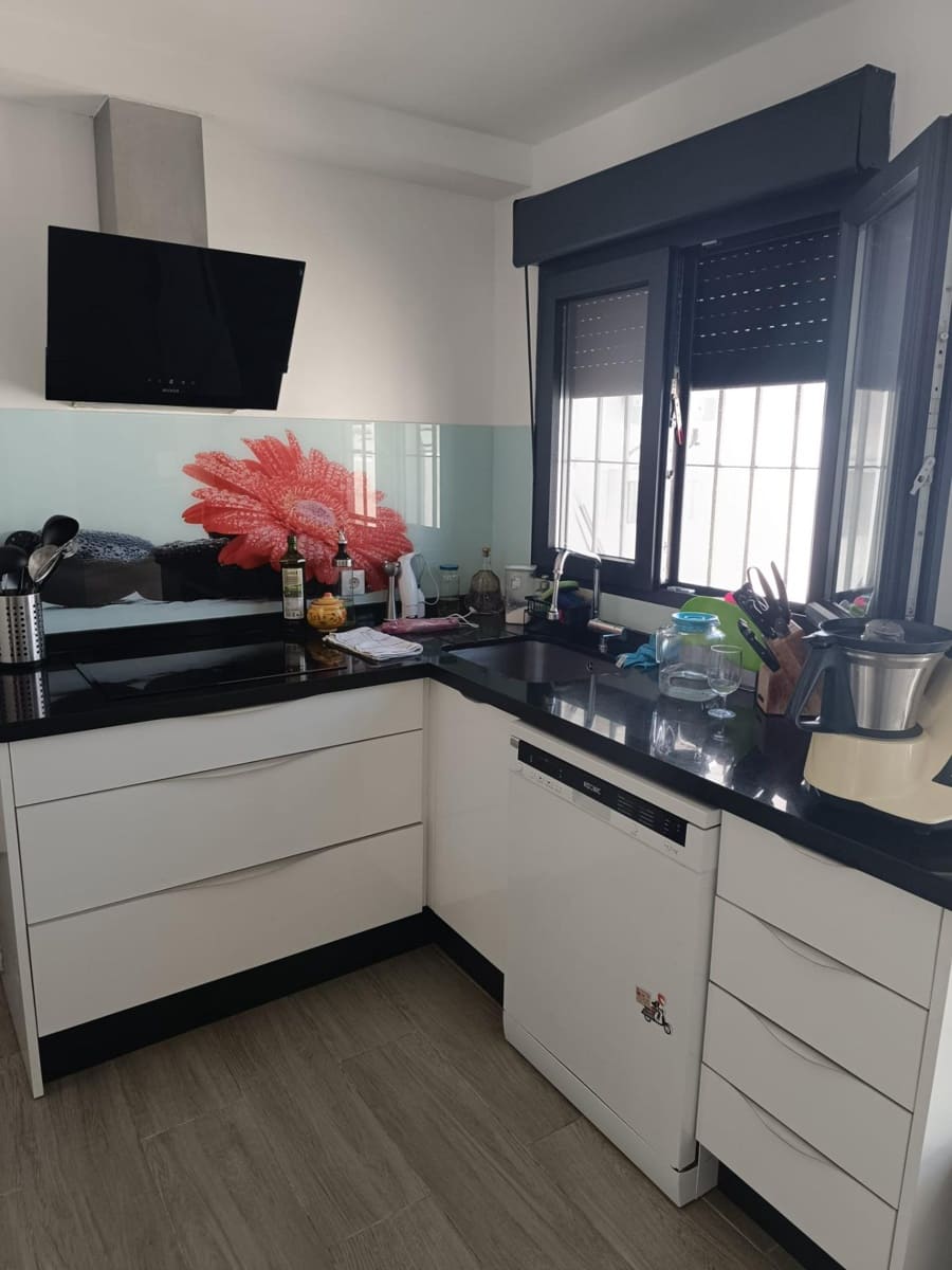 4 sypialnia Willa na sprzedaż w Miraflores z basenem garażem - 859 500 € (Ref: 8263159)