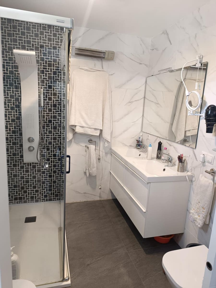 4 sypialnia Willa na sprzedaż w Miraflores z basenem garażem - 859 500 € (Ref: 8263159)