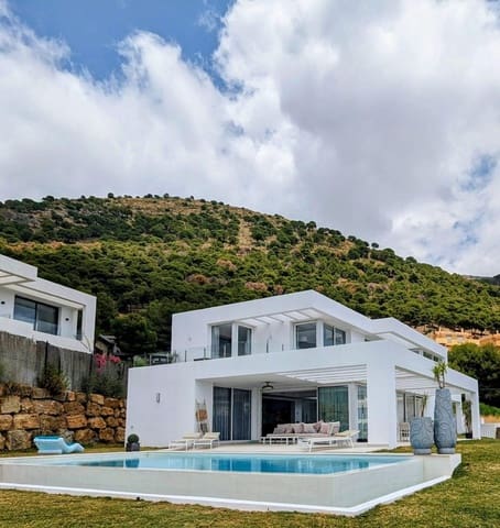 4 sovrum Villa till salu i Mijas med pool garage - 1 600 000 € (Ref: 8331625)