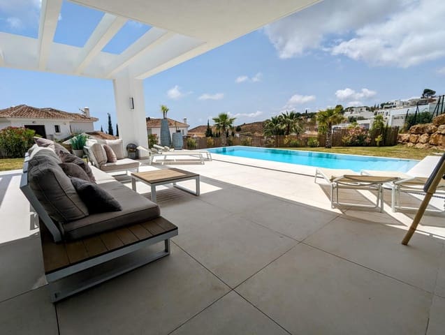 4 sovrum Villa till salu i Mijas med pool garage - 1 600 000 € (Ref: 8331625)