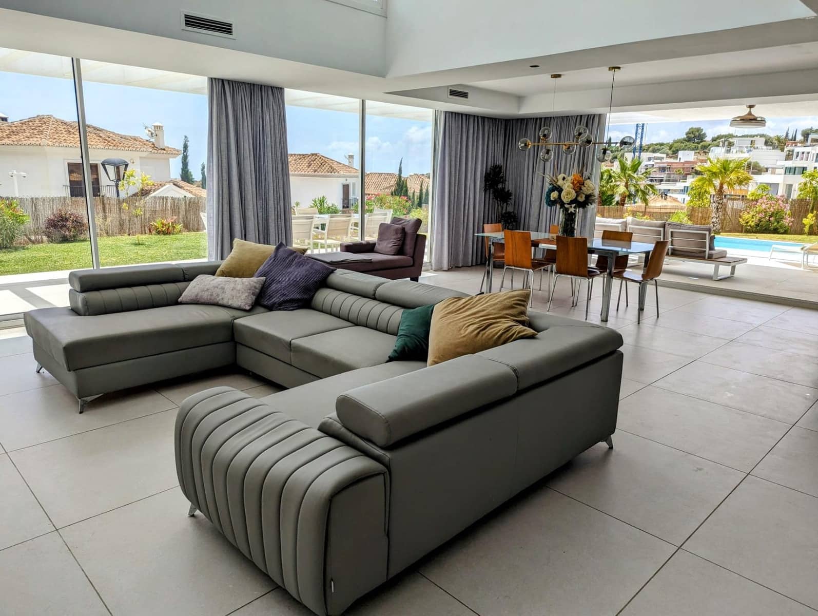 4 bedroom Villa for sale in Mijas with pool garage - € 1,600,000 (Ref: 8331625)