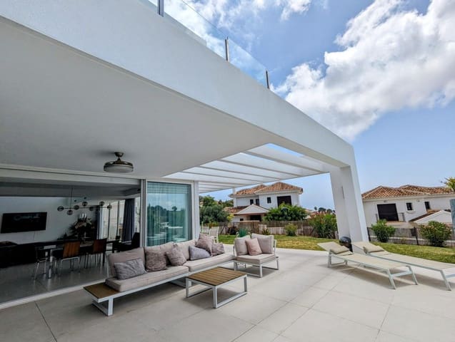 4 sovrum Villa till salu i Mijas med pool garage - 1 600 000 € (Ref: 8331625)