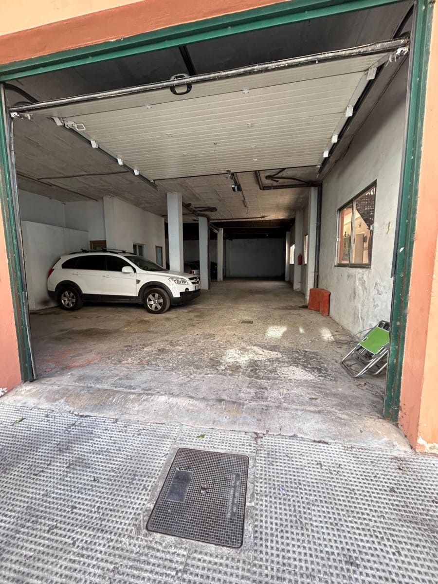 Garage til salg i Fuengirola - € 320.000 (Ref: 8333821)