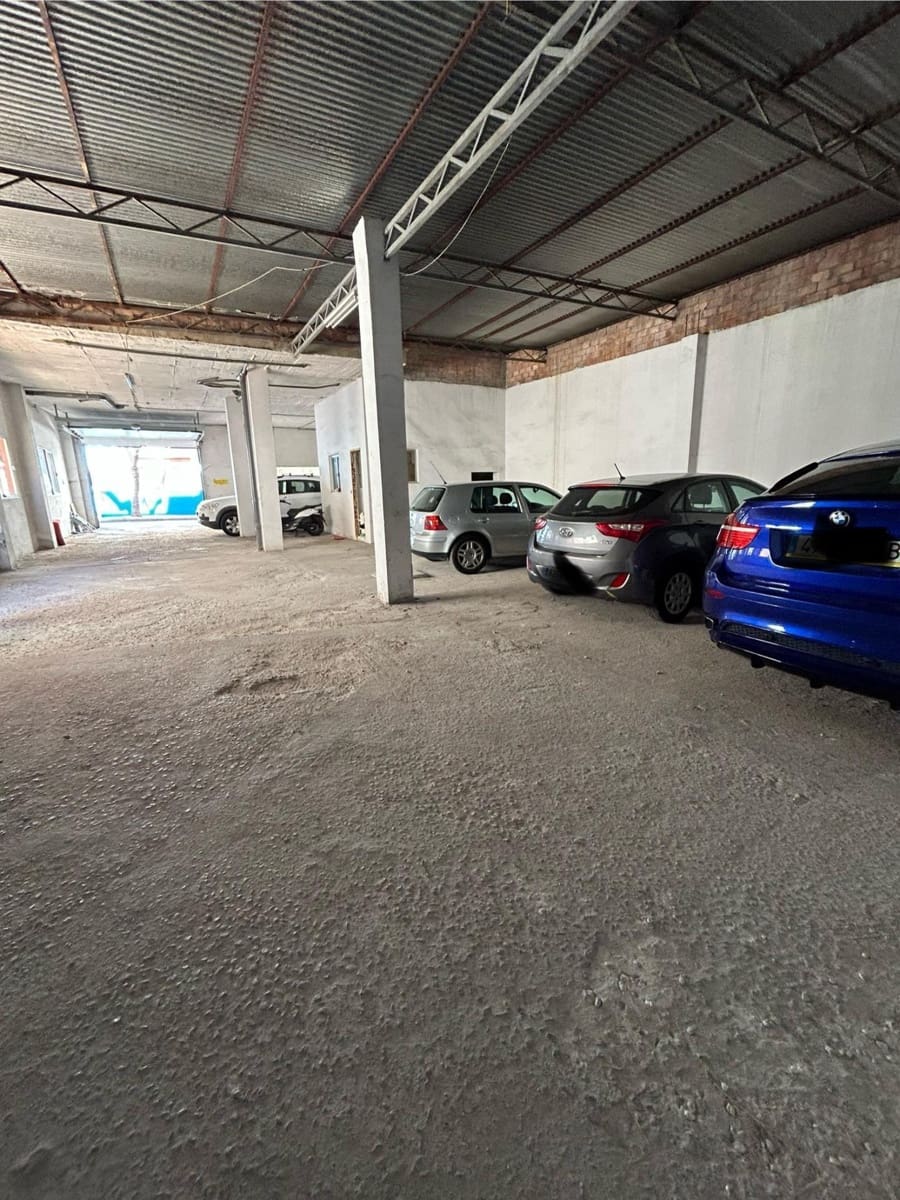 Garage til salg i Fuengirola - € 320.000 (Ref: 8333821)