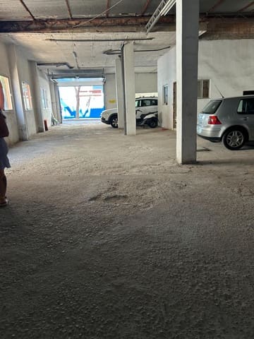 Garage til salg i Fuengirola - € 320.000 (Ref: 8333821)