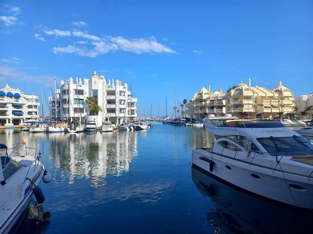 2 bedroom Apartment for sale in Benalmadena with pool - € 640,000 (Ref: 8382698)