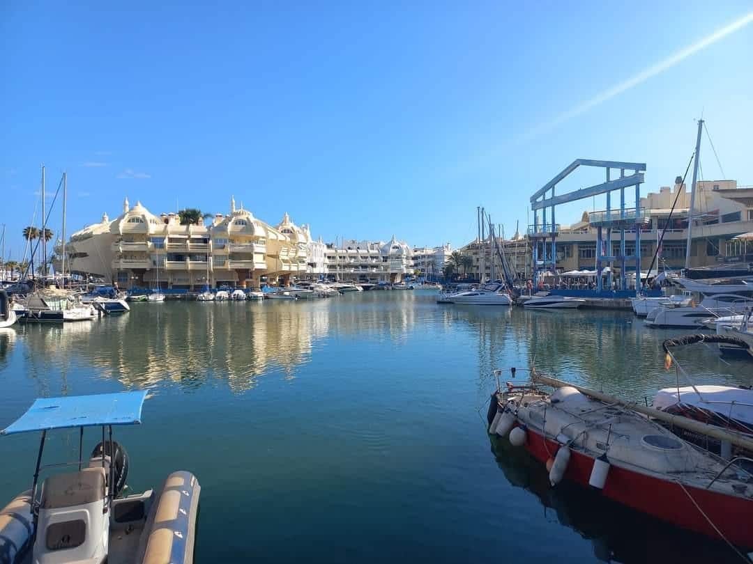 2 bedroom Apartment for sale in Benalmadena with pool - € 640,000 (Ref: 8382698)