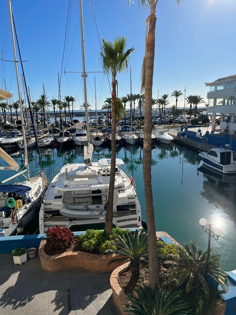 2 bedroom Apartment for sale in Benalmadena with pool - € 640,000 (Ref: 8382698)