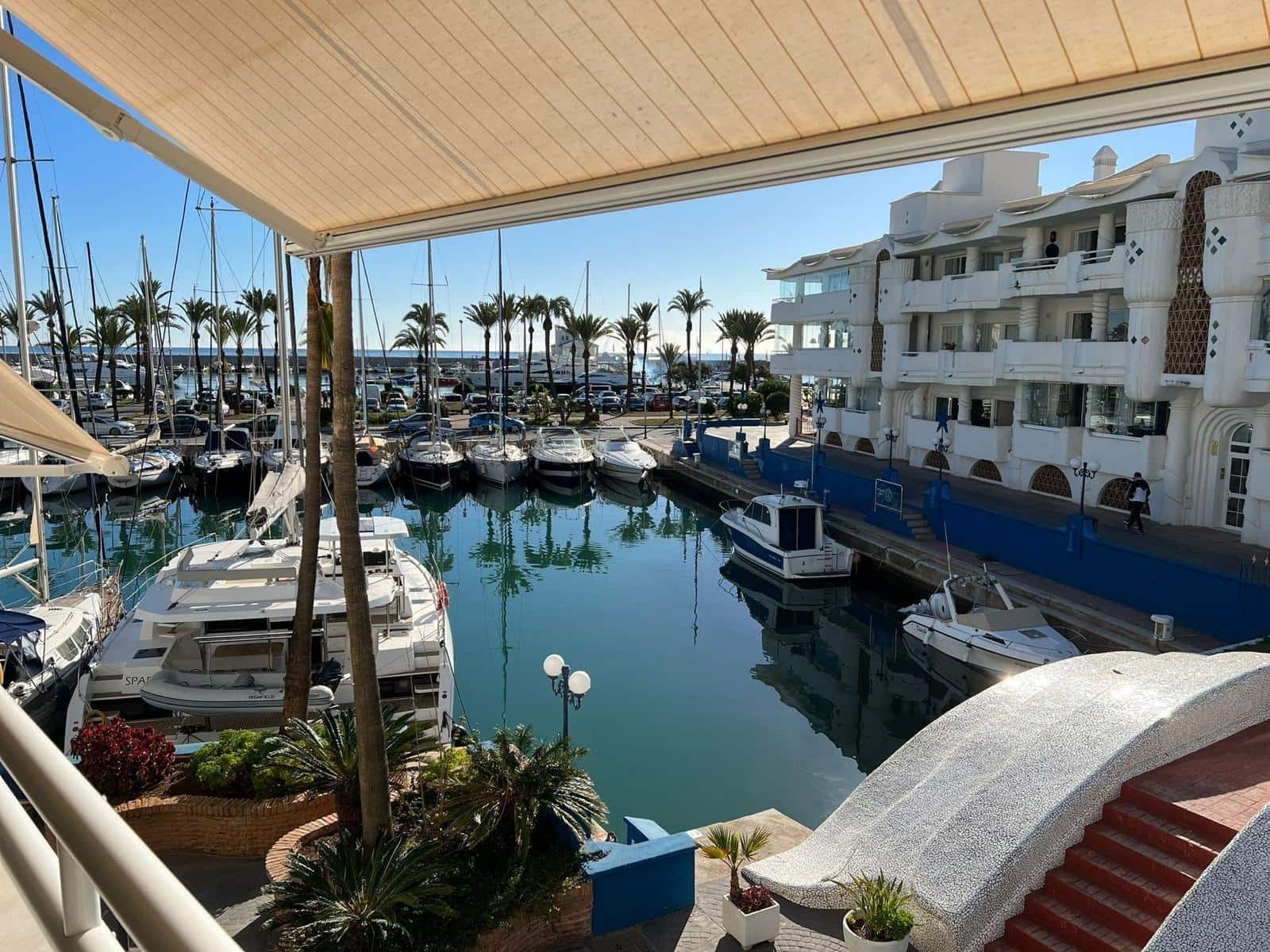 2 bedroom Apartment for sale in Benalmadena with pool - € 640,000 (Ref: 8382698)