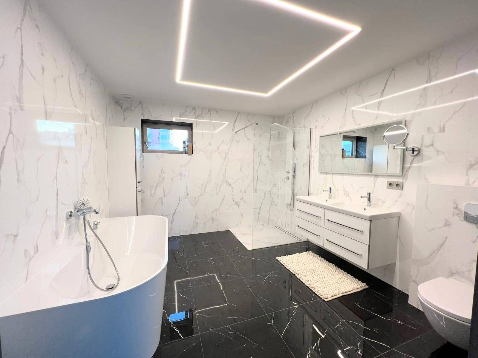 5 soveværelse Villa til salg i Benalmadena Costa med swimmingpool garage - € 1.950.000 (Ref: 8421234)