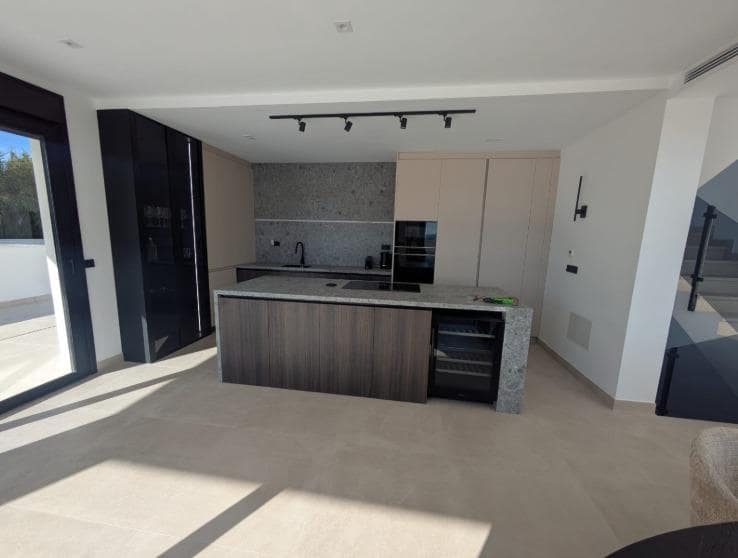 5 bedroom Villa for sale in Riviera del Sol with pool garage - € 1,750,000 (Ref: 8448269)