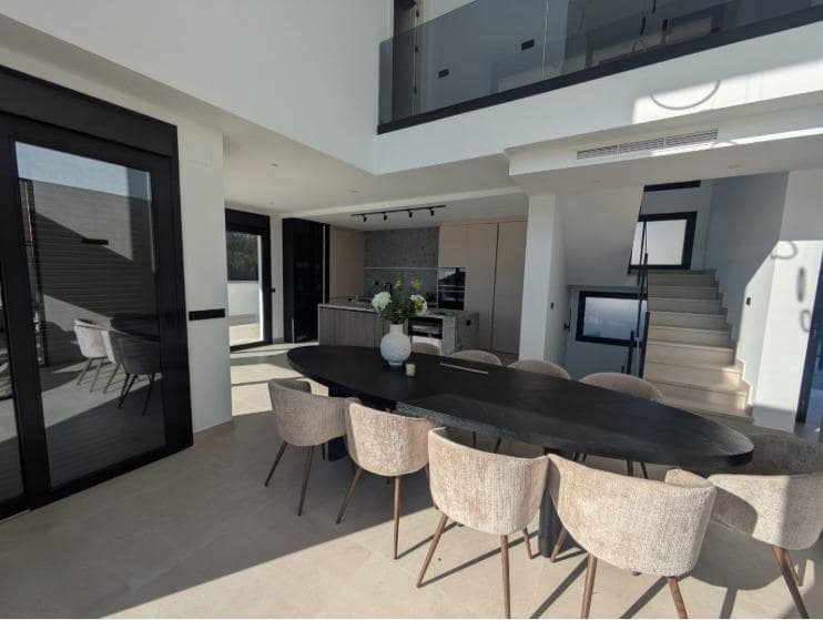 5 bedroom Villa for sale in Riviera del Sol with pool garage - € 1,750,000 (Ref: 8448269)