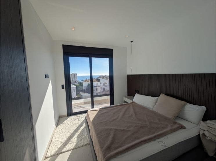 5 bedroom Villa for sale in Riviera del Sol with pool garage - € 1,750,000 (Ref: 8448269)