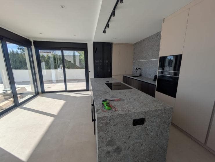 5 bedroom Villa for sale in Riviera del Sol with pool garage - € 1,750,000 (Ref: 8448269)